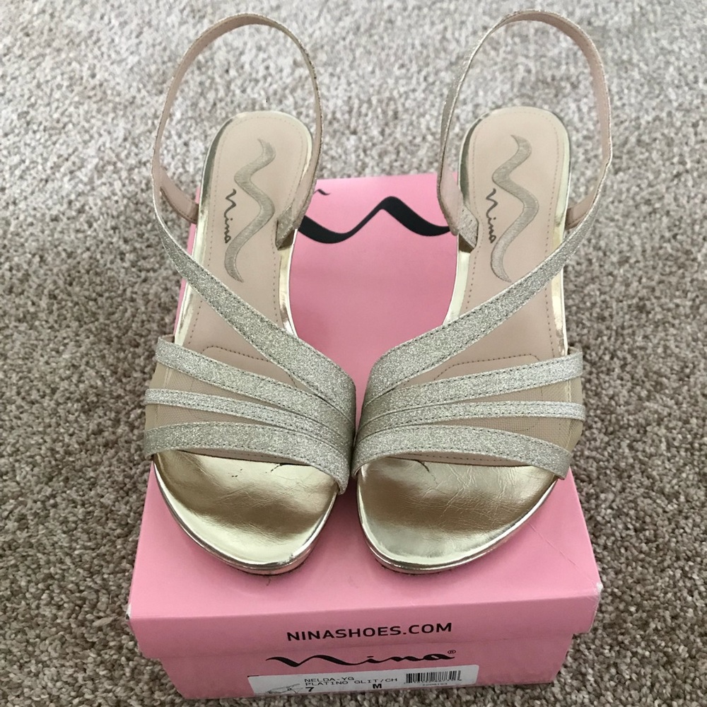 Nina Nelda Gold Heels Size 7